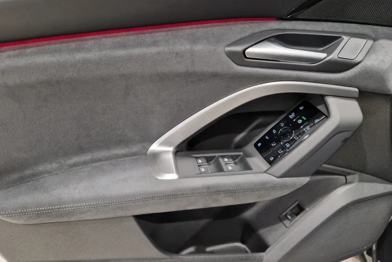 Audi Q5 din 2025 cu 5.000 km - oferta AUD129608 - foto 15