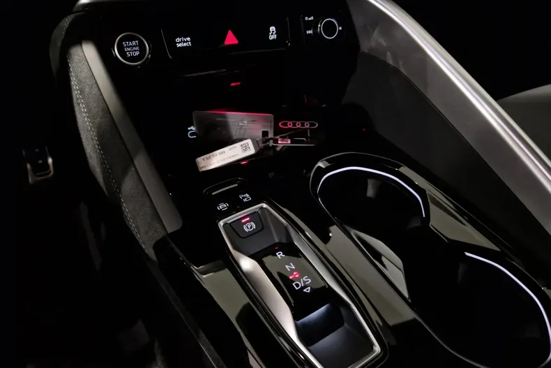 Audi Q5 din 2025 cu 5.000 km - oferta AUD129608 - foto 28