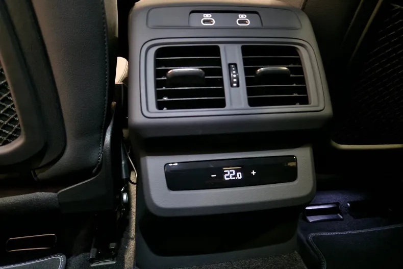 Audi Q5 din 2025 cu 5.000 km - oferta AUD129608 - foto 30