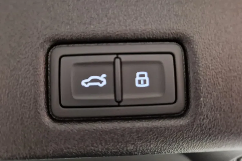 Audi Q5 din 2025 cu 5.000 km - oferta AUD129608 - foto 31