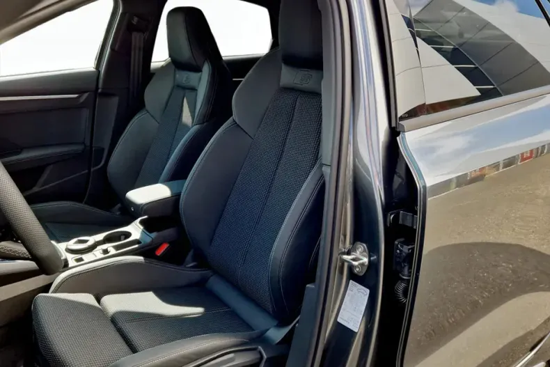 Audi A3 din 2025 cu 5.000 km - oferta AUD129619 - foto 12