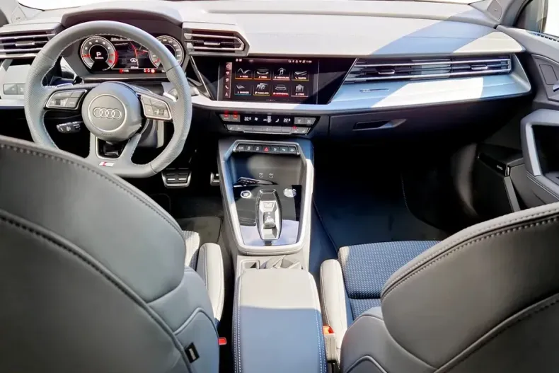 Audi A3 din 2025 cu 5.000 km - oferta AUD129619 - foto 13