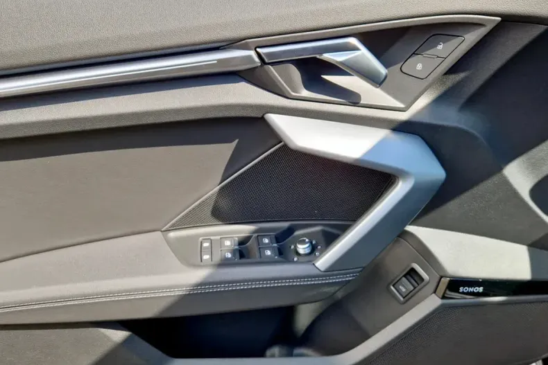 Audi A3 din 2025 cu 5.000 km - oferta AUD129619 - foto 16