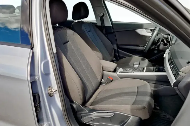 Audi A4 din 2021 cu 43.468 km - oferta AUD129628 - foto 14