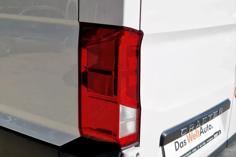Volkswagen Crafter din 2025 cu 5.000 km - oferta VOL129631 - foto 10
