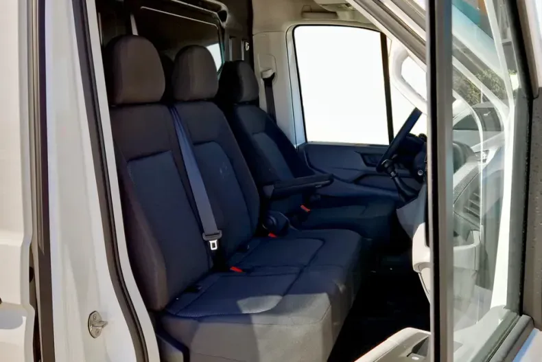 Volkswagen Crafter din 2025 cu 5.000 km - oferta VOL129631 - foto 13