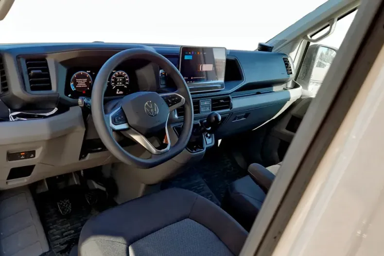 Volkswagen Crafter din 2025 cu 5.000 km - oferta VOL129631 - foto 14