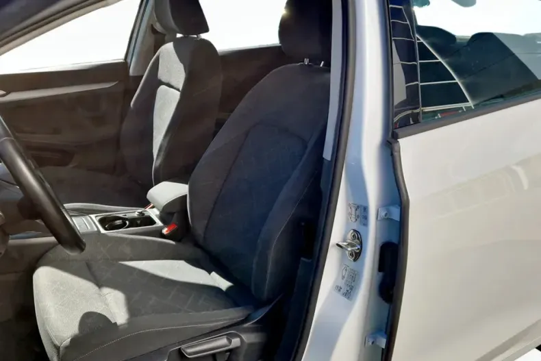 Volkswagen Golf din 2020 cu 54.074 km - oferta VOL129636 - foto 11