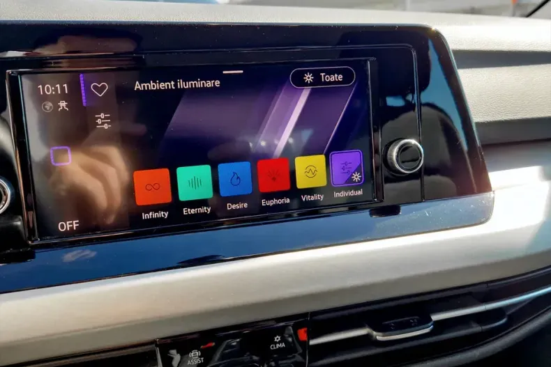 Volkswagen Golf din 2020 cu 54.074 km - oferta VOL129636 - foto 22