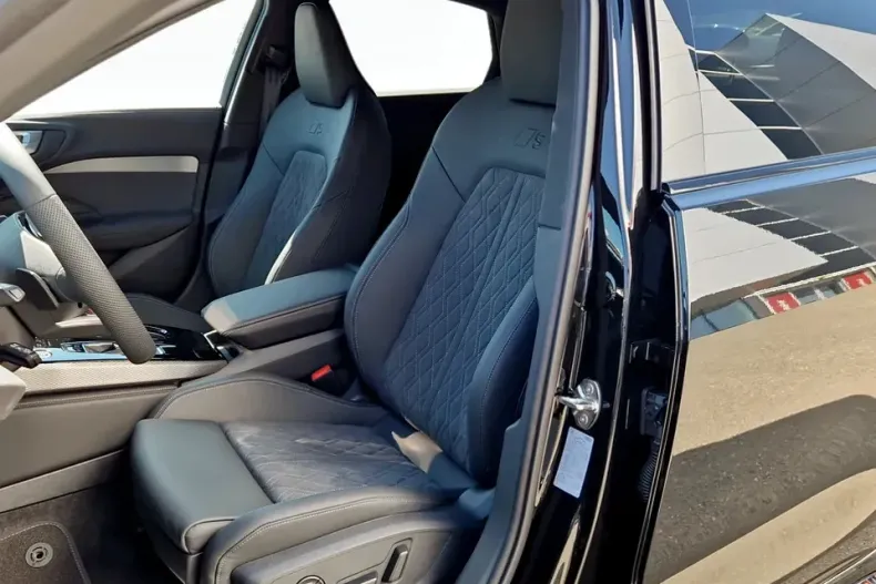 Audi A5 din 2025 cu 5.000 km - oferta AUD129644 - foto 12