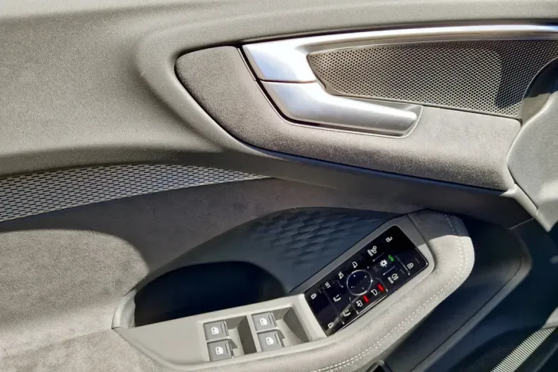 Audi A5 din 2025 cu 5.000 km - oferta AUD129644 - foto 17