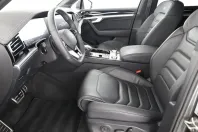 Volkswagen Touareg din 2021 cu 72.003 km - oferta VOL129645 - foto 9