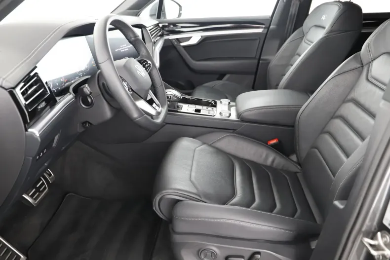 Volkswagen Touareg din 2021 cu 72.003 km - oferta VOL129645 - foto 9