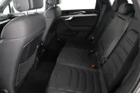 Volkswagen Touareg din 2021 cu 72.003 km - oferta VOL129645 - foto 11