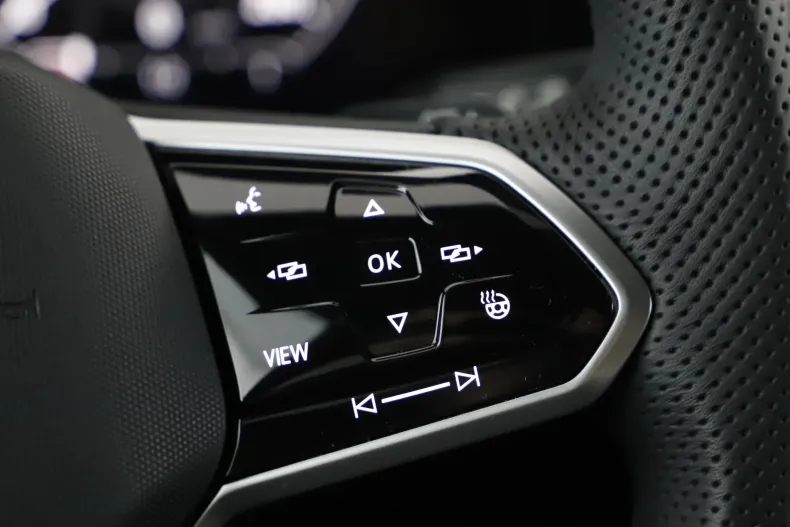 Volkswagen Touareg din 2021 cu 72.003 km - oferta VOL129645 - foto 18