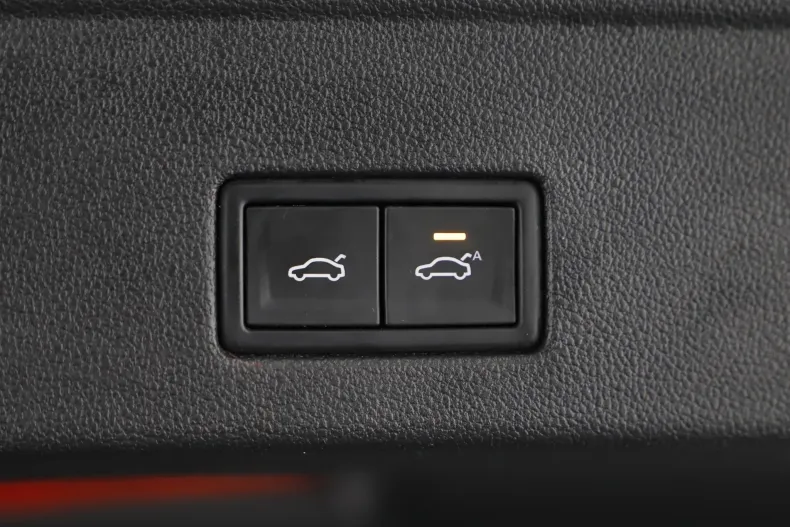 Volkswagen Touareg din 2021 cu 72.003 km - oferta VOL129645 - foto 23