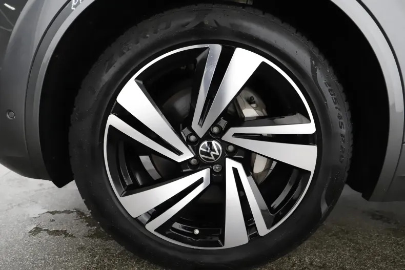 Volkswagen Touareg din 2021 cu 72.003 km - oferta VOL129645 - foto 27