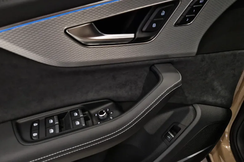 Audi Q7 din 2024 cu 5.000 km - oferta AUD129656 - foto 15