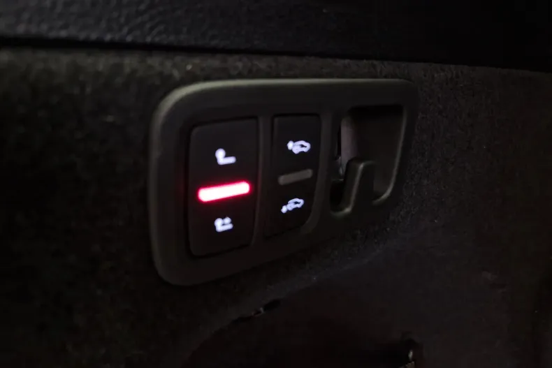 Audi Q7 din 2024 cu 5.000 km - oferta AUD129656 - foto 32