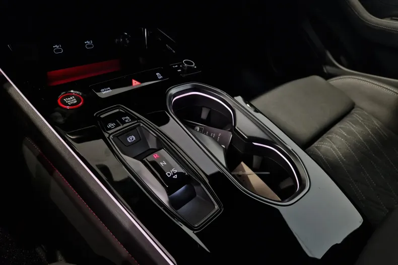 Audi A6 din 2025 cu 5.000 km - oferta AUD129657 - foto 33