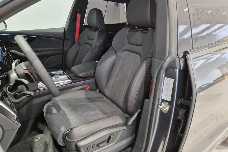 Audi Q8 din 2025 cu 5.000 km - oferta AUD129658 - foto 11