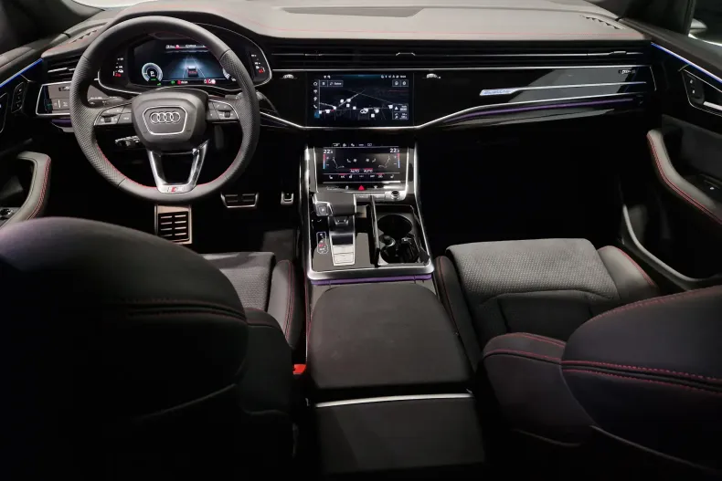 Audi Q8 din 2025 cu 5.000 km - oferta AUD129658 - foto 12