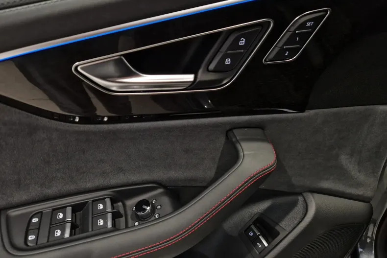 Audi Q8 din 2025 cu 5.000 km - oferta AUD129658 - foto 15