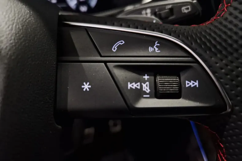 Audi Q8 din 2025 cu 5.000 km - oferta AUD129658 - foto 21