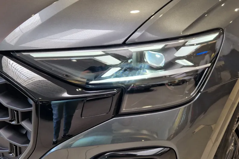 Audi SQ8 din 2025 cu 5.000 km - oferta AUD129664 - foto 9