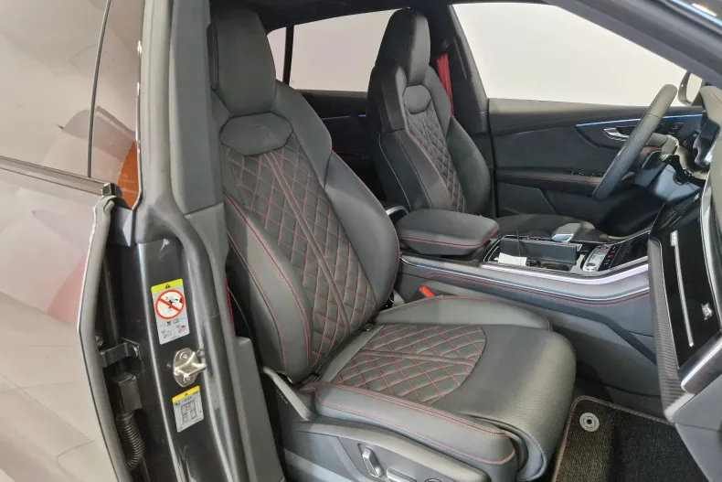 Audi SQ8 din 2025 cu 5.000 km - oferta AUD129664 - foto 13
