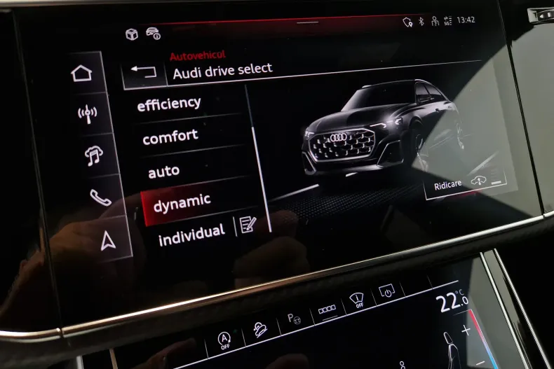 Audi SQ8 din 2025 cu 5.000 km - oferta AUD129664 - foto 24