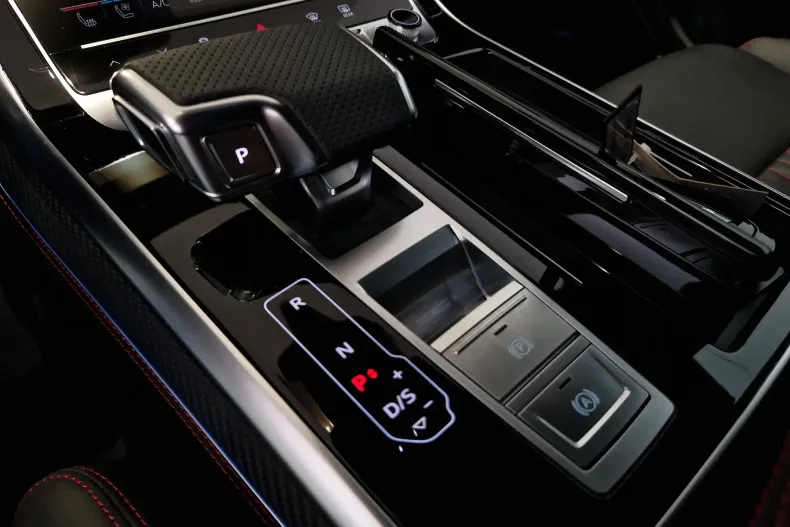 Audi SQ8 din 2025 cu 5.000 km - oferta AUD129664 - foto 31