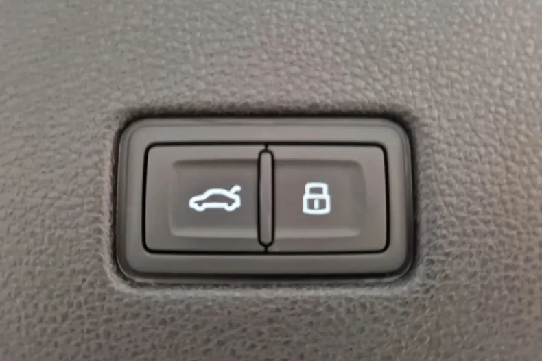 Audi SQ8 din 2025 cu 5.000 km - oferta AUD129664 - foto 33