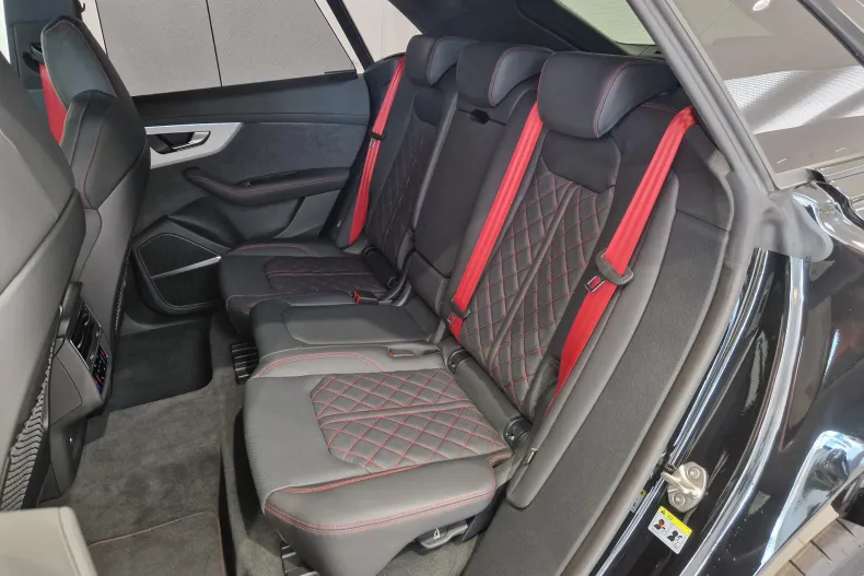 Audi Q8 din 2025 cu 5.000 km - oferta AUD129665 - foto 14