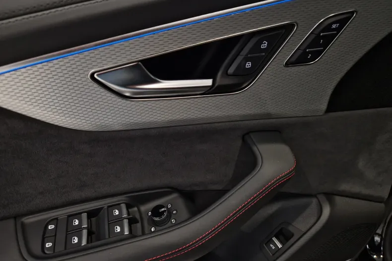 Audi Q8 din 2025 cu 5.000 km - oferta AUD129665 - foto 15