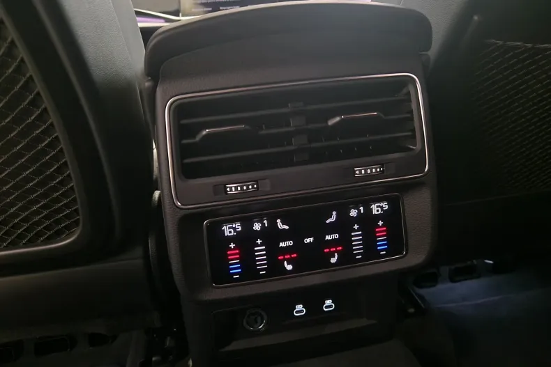 Audi Q8 din 2025 cu 5.000 km - oferta AUD129665 - foto 31