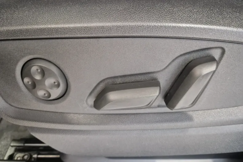 Audi Q5 din 2023 cu 12.729 km - oferta AUD129670 - foto 16