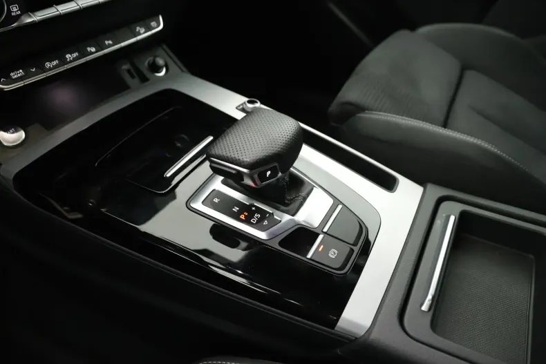 Audi Q5 din 2022 cu 48.181 km - oferta AUD129675 - foto 13