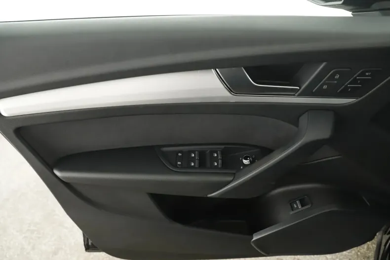 Audi Q5 din 2022 cu 48.181 km - oferta AUD129675 - foto 23