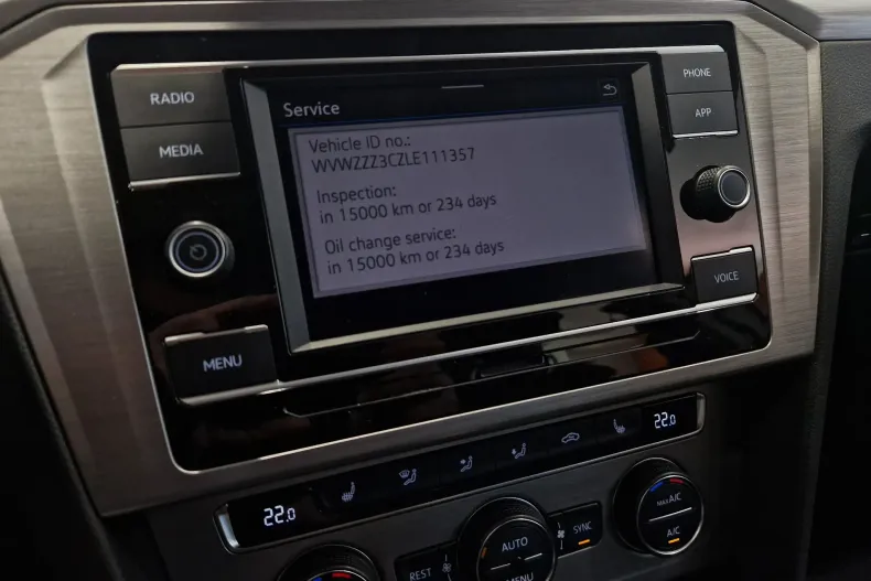 Volkswagen Passat din 2020 cu 45.887 km - oferta VOL129677 - foto 26