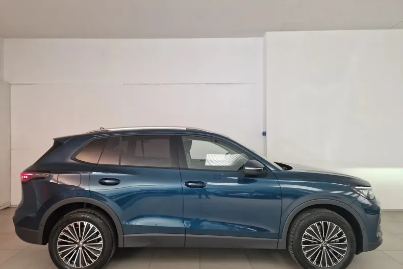 Volkswagen Tiguan din 2025 cu 5.000 km - oferta VOL129678 - foto 6