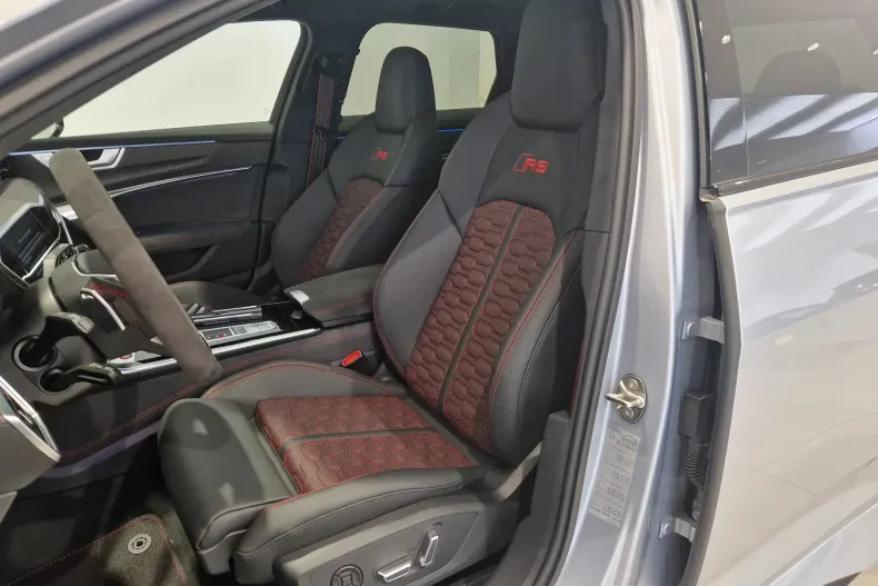 Audi RS6 din 2025 cu 5.000 km - oferta AUD129679 - foto 11