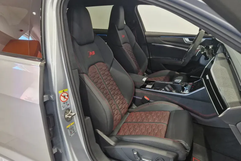 Audi RS6 din 2025 cu 5.000 km - oferta AUD129679 - foto 13