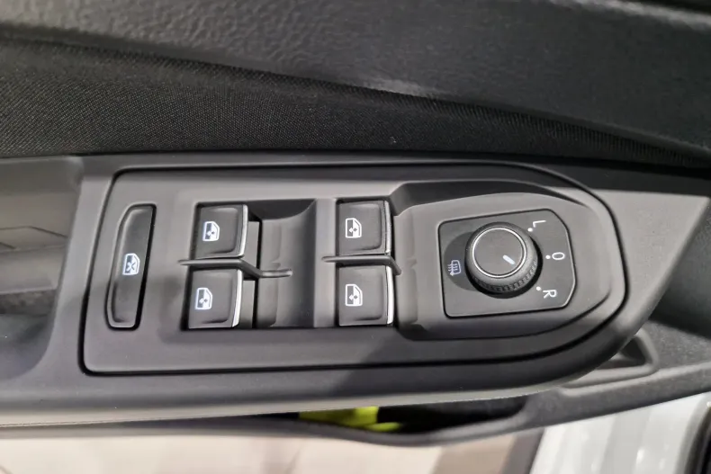 Volkswagen Golf din 2021 cu 45.748 km - oferta VOL129680 - foto 16