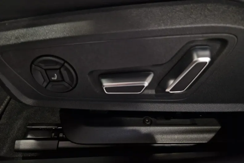 Audi A6 din 2024 cu 29.734 km - oferta AUD129685 - foto 16