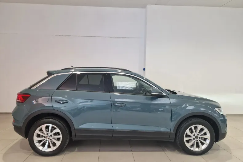 Volkswagen T-Roc din 2025 cu 5.000 km - oferta VOL129686 - foto 6