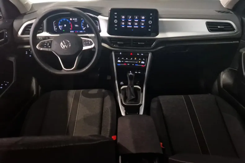 Volkswagen T-Roc din 2025 cu 5.000 km - oferta VOL129686 - foto 12