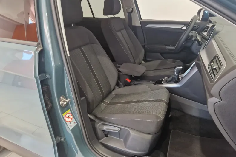 Volkswagen T-Roc din 2025 cu 5.000 km - oferta VOL129686 - foto 13