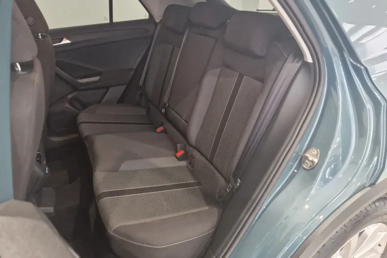 Volkswagen T-Roc din 2025 cu 5.000 km - oferta VOL129686 - foto 14