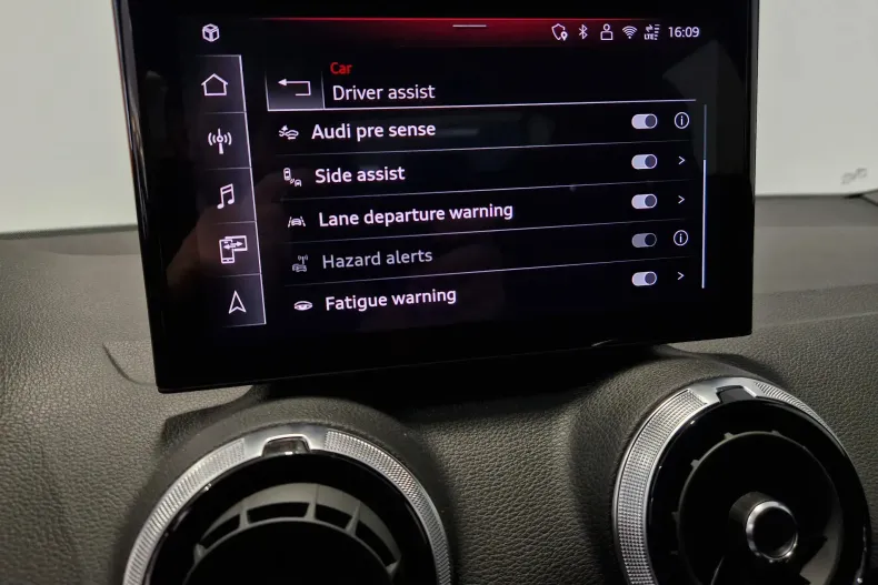 Audi Q2 din 2025 cu 5.000 km - oferta AUD129687 - foto 24